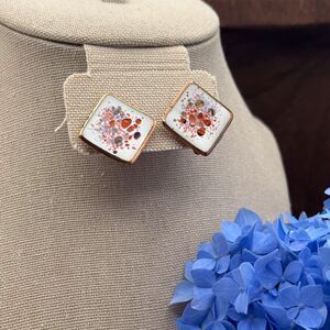 Vintage Confetti Enamel Square Screwback Earrings White Copper Tone